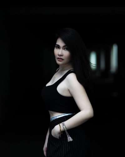 Potret Nila Patricia Adik Tante Atien yang Jarang Tersorot, Ternyata Nggak Kalah Menawan!