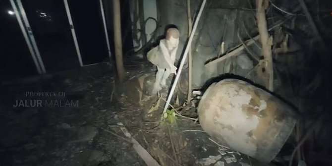 10 Potret Rumah Mewah Terbengkalai 30 Tahun, Gegara Rebutan Harta Istri Tua & Muda, Ada Patung Manusia!