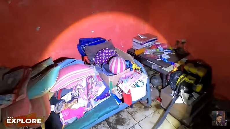 10 Potret Rumah Mewah Terbengkalai, Dalamnya Ada Tumpukan Emas & Foto TNI Berpangkat Kapten