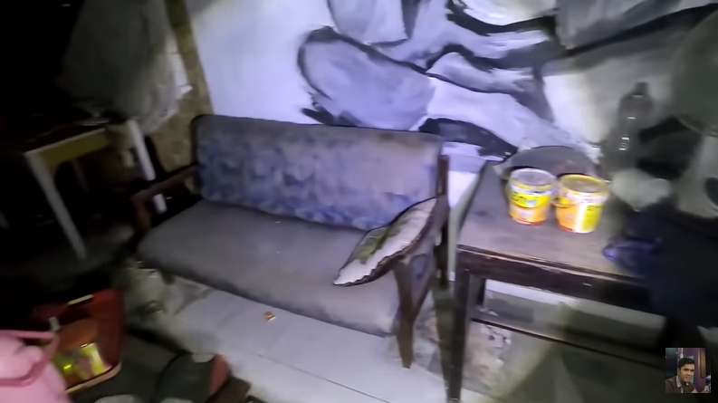 10 Potret Rumah Mewah Terbengkalai, Dalamnya Ada Tumpukan Emas & Foto TNI Berpangkat Kapten