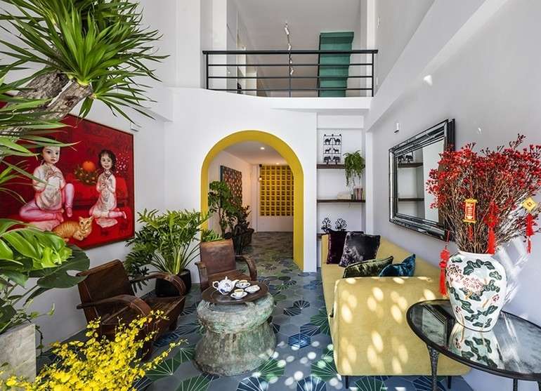 7 Potret Rumah Anti Sombong, Luarnya Sempit Terhimpit, Dalamnya Bikin Takjub Bukan Kepalang!