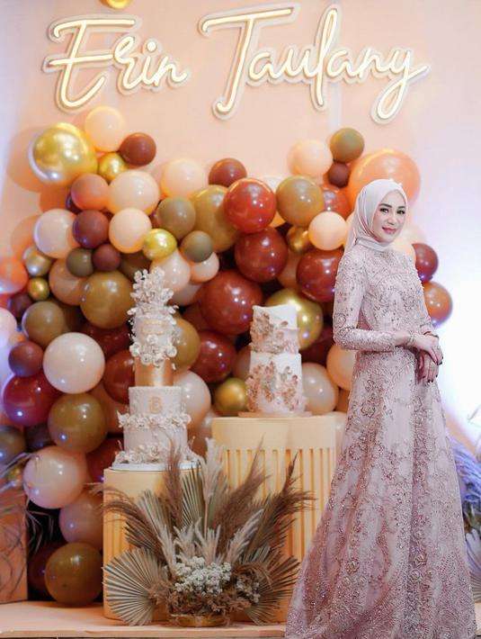 10 Potret Erin Istri Andre Taulany Rayakan Ultah ke-37, Body Jadi Sorotan, Bak Boneka Princess!