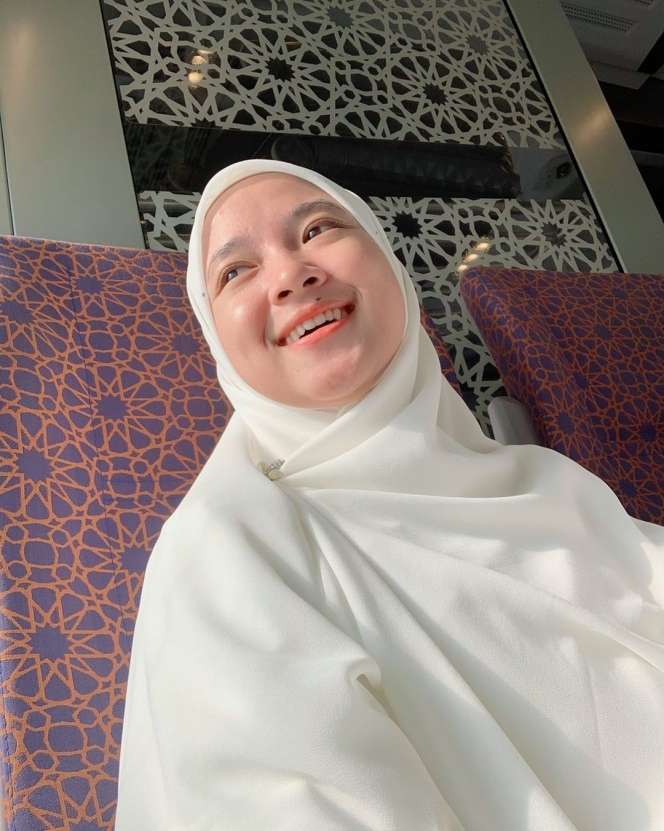 Potret Nissa Sabyan Dibilang Makin Cantik Meski Baru Bangun Tidur