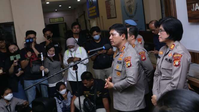 FOTO: Rizky Billar Resmi Jadi Tersangka