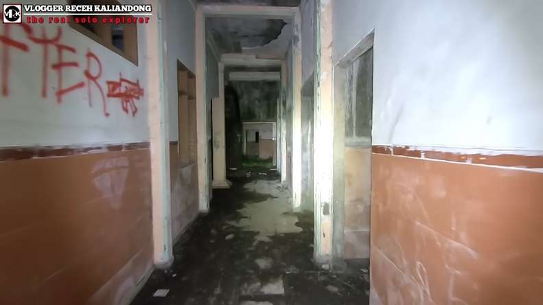 10 Potret Hotel Terbengkalai Puluhan Tahun, Bekas Perjanjian Nyi Blorong, Kini Jadi Kerajaan Ular!