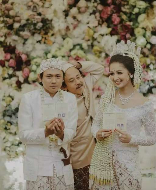 Potret Sehnaz Nabiila Menantu Epy Kusnandar, Paras Cantiknya Bikin Kagum, Ternyata Seorang Model!