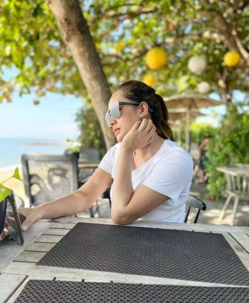 Potret Terbaru Shinta Bachir, Dulu Mantan Kekasih Suami Catherina Wilson, Kini Masih Betah Sendiri!