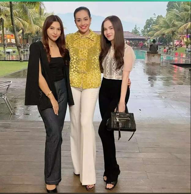 Potret Terbaru Shinta Bachir, Dulu Mantan Kekasih Suami Catherina Wilson, Kini Masih Betah Sendiri!