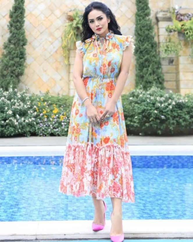 8 Seleb Turunkan Berat Badan Lewat Operasi, Melly Goeslaw Pangkas 80%, Kini Jadi Bodygoals!
