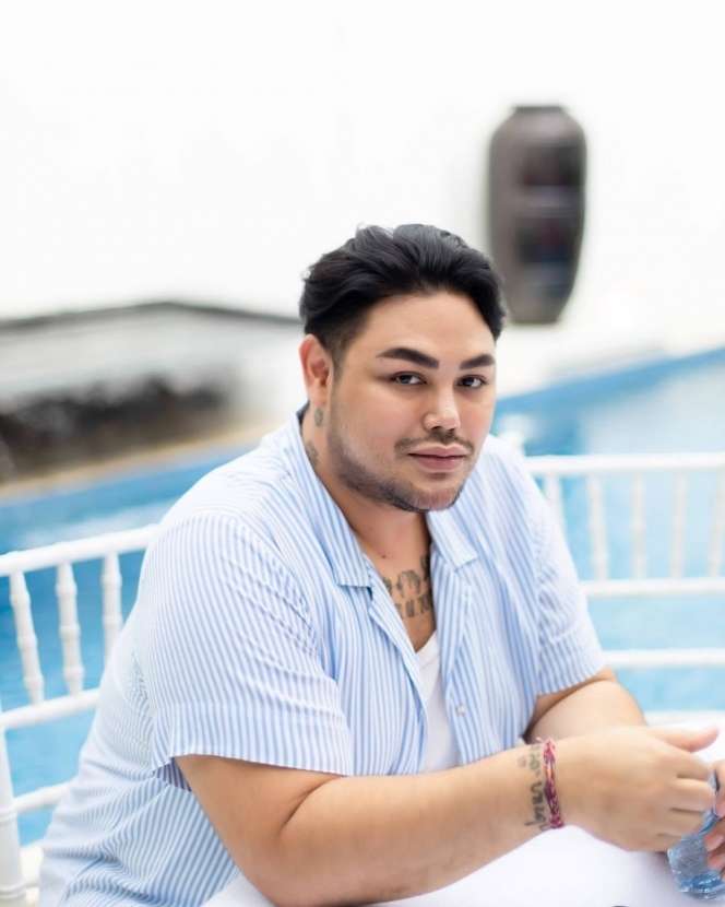 8 Seleb Turunkan Berat Badan Lewat Operasi, Melly Goeslaw Pangkas 80%, Kini Jadi Bodygoals!
