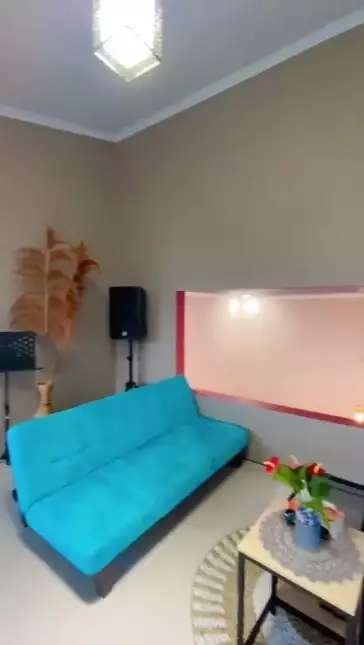 Viral Rumah Gedongan Dibangun Mepet Kuburan, Hiasannya Batu Nisan, Lihat 10 Potret Kengeriannya