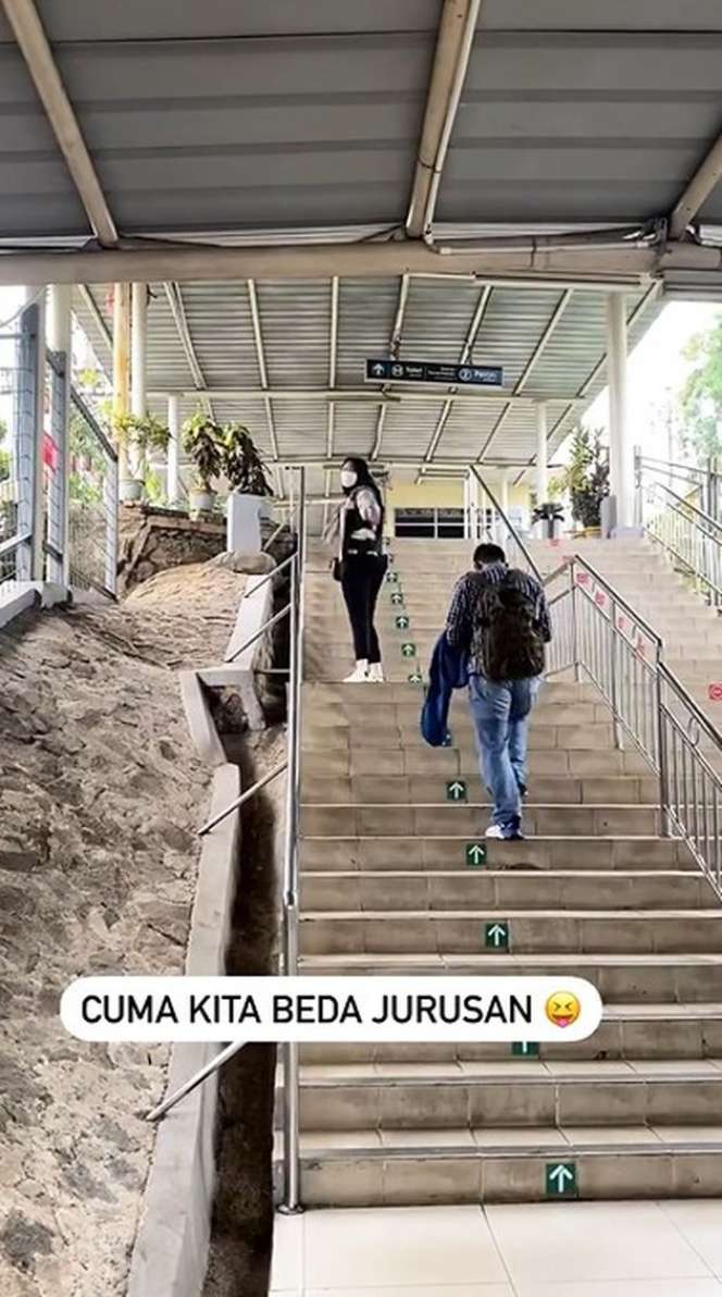 Pernah Disebut Bangkut, Ini Potret Adrian Maulana Santai Naik KRL, Akui Nyaman dan Murah Banget!
