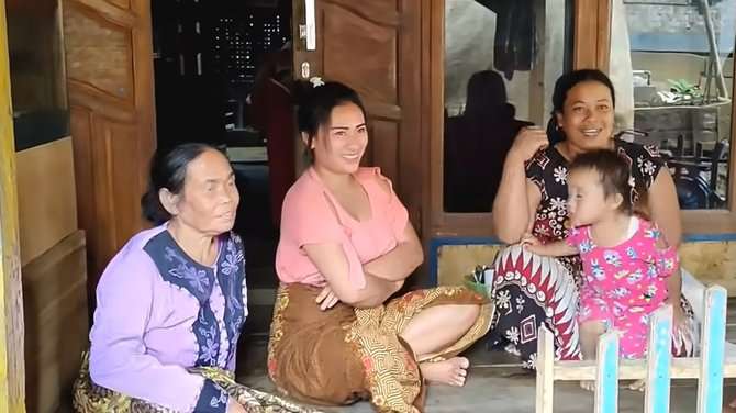 Viral Wanita Desa Kecantikannya Bak Artis Ibukota, Bodygoals Bak Gadis Ternyata Janda!
