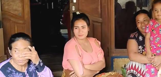 Viral Wanita Desa Kecantikannya Bak Artis Ibukota, Bodygoals Bak Gadis Ternyata Janda!