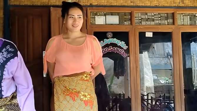 Viral Wanita Desa Kecantikannya Bak Artis Ibukota, Bodygoals Bak Gadis Ternyata Janda!