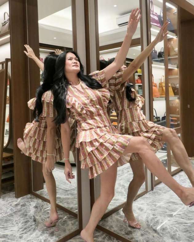 Potret Donna Harun yang Dapat Julukan Nenek Cantik, Tetap Awet Muda di Usia 54 Tahun!