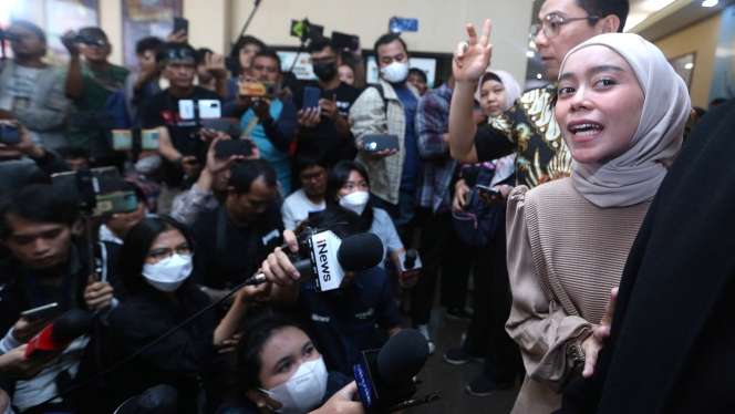 Bucin! Lesti Kejora Cabut Laporan KDRT Rizky Billar