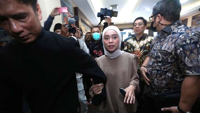 Bucin! Lesti Kejora Cabut Laporan KDRT Rizky Billar