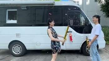 Viral Rumah Mewah di Dalam Mobil, Ada Dapur Hingga Kamar Mandi, Hemat Rp100 Juta Pertahun, Lihat 8 Potretnya!