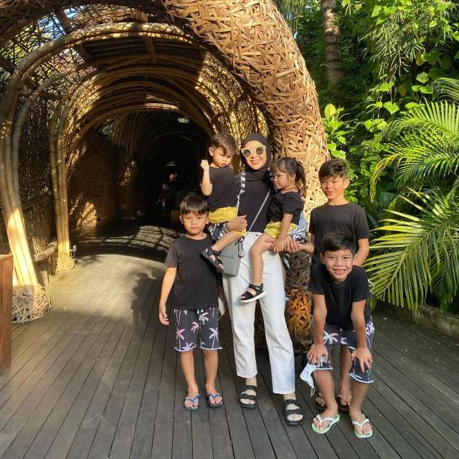Ingat Ratna Galih Mantan Raffi Ahmad? Dulu Juga Gagal Jadi Mantu SBY, Ternyata Kini Lebih Konglomerat!