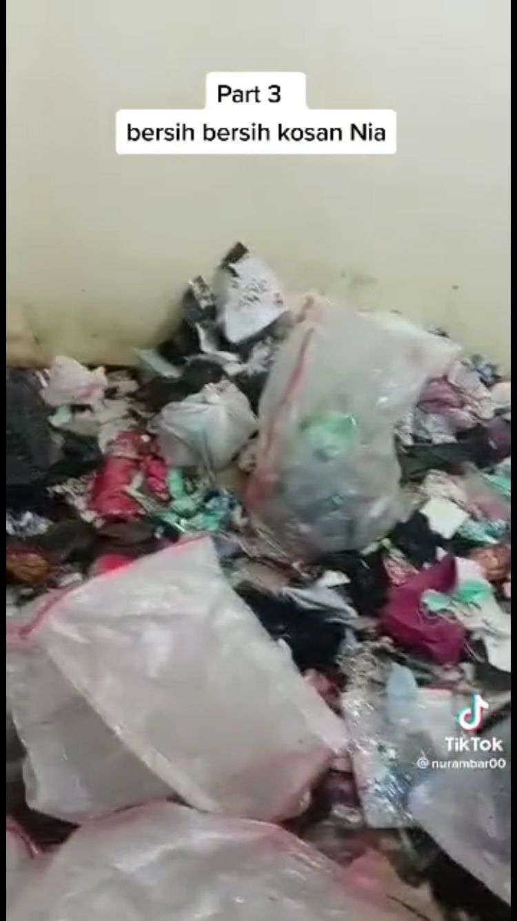 Viral Kamar Kos Dipenuhi Sampah Menggunung dan Menjijikan Bak Bantar Gebang : Padahal Orangnya Cantik!