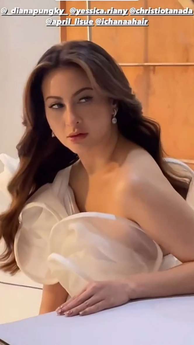 Potret Terbaru Diana Pungky `Jinny Oh Jinny` yang Disebut Bak Barbie Hidup, Cantiknya Kebangetan!