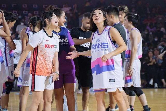 10 Adu Gaya Gisel VS Soraya Rasyid di Lapangan Basket, Hot Mama Lawan Duit Kaget, Siapa Lebih Keren?