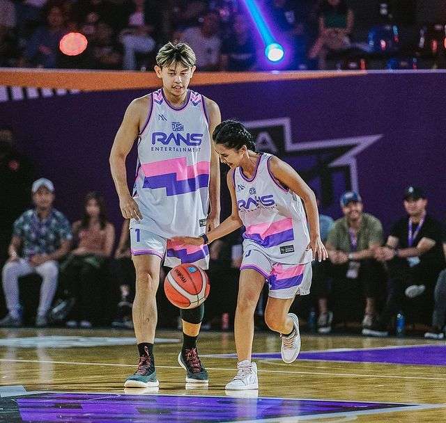 10 Adu Gaya Gisel VS Soraya Rasyid di Lapangan Basket, Hot Mama Lawan Duit Kaget, Siapa Lebih Keren?