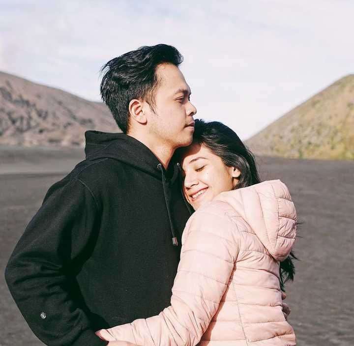 10 Potret Cantik Clerence Chyntia, Istri Drummer NOAH yang Meninggal, Penyebabnya Bikin Syok!