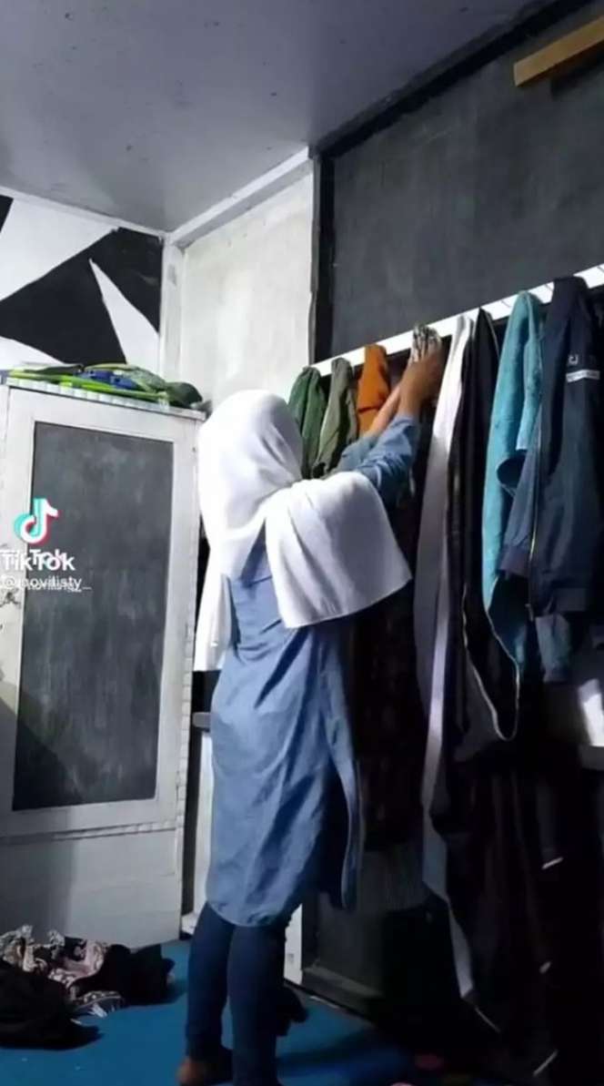 Potret Rumah Biduan `Hot` Novi Listiana yang Kini Hijrah, Pilih Banting Setir jadi Petani!