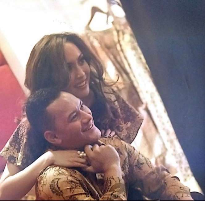 Belum Lama Menikah, 8 Artis Ini Ditinggal Pasangan Selamanya, Terakhir Penyebabnya Tragis!