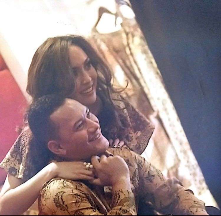 Belum Lama Menikah, 8 Artis Ini Ditinggal Pasangan Selamanya, Terakhir Penyebabnya Tragis!