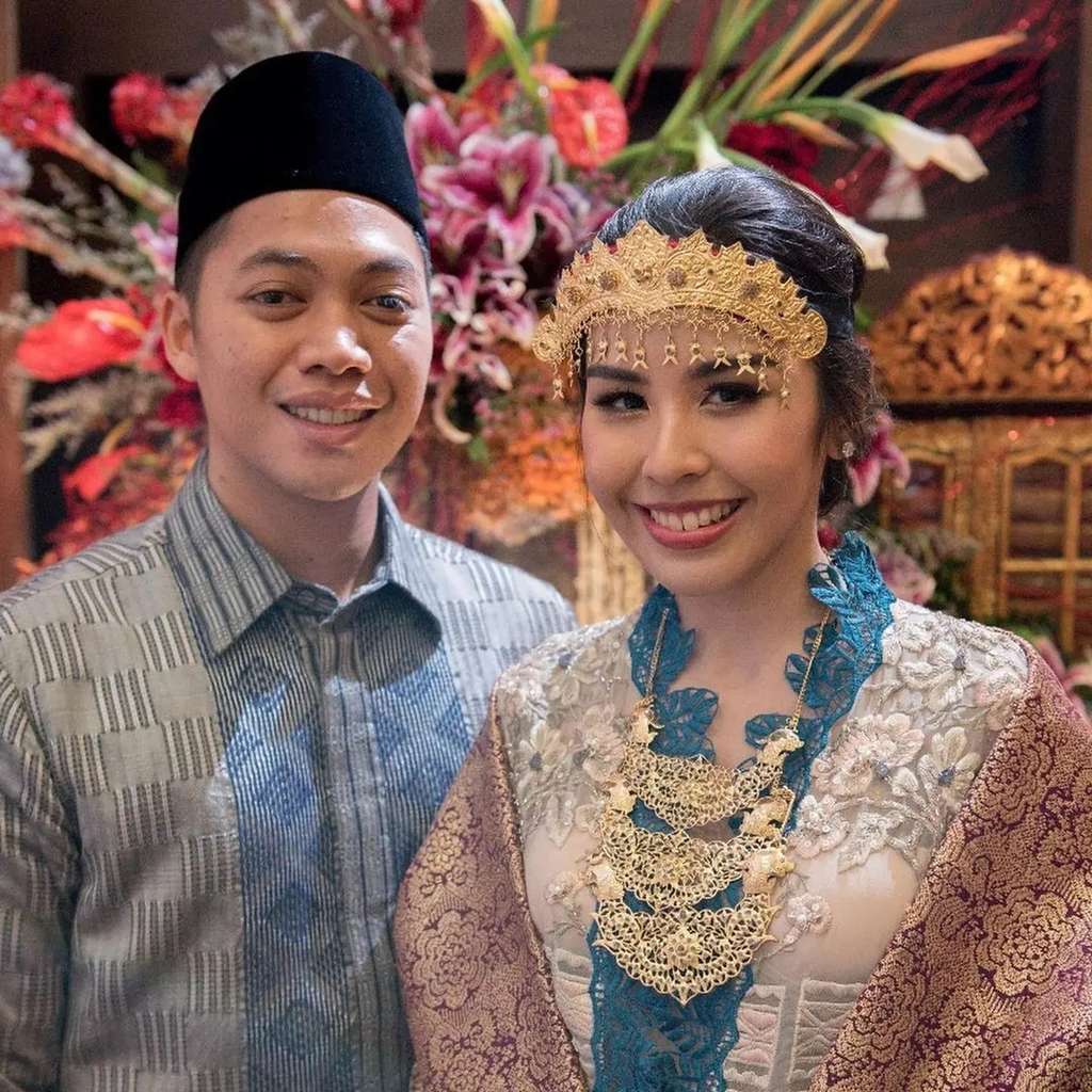 Belum Lama Menikah, 8 Artis Ini Ditinggal Pasangan Selamanya, Terakhir Penyebabnya Tragis!