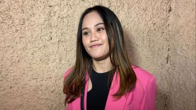 Masih Betah Jomblo, Rani DA Akui Selektif Pilih Pasangan Kini Ingin Fokus Kejar Karier!