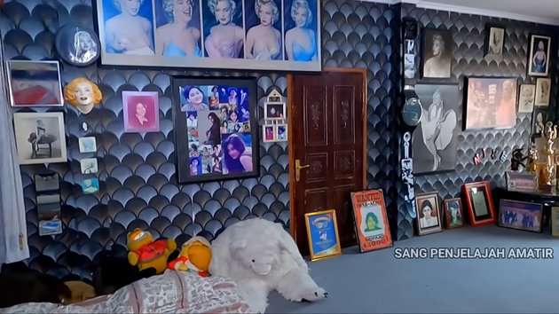 12 Potret Kondisi Rumah Nike Ardilla yang Kini Jadi Museum, Ada Puing-Puing Mobil Saat Kecelakaan!