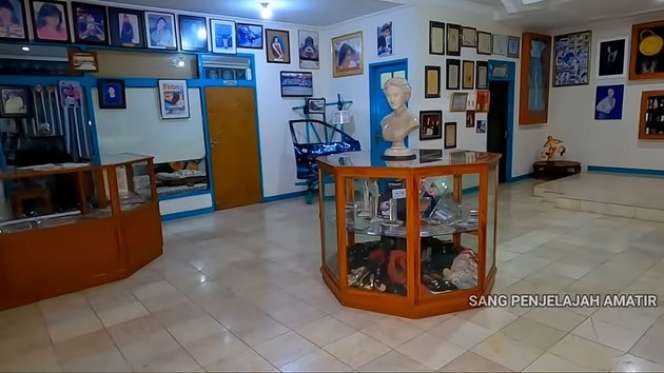 12 Potret Kondisi Rumah Nike Ardilla yang Kini Jadi Museum, Ada Puing-Puing Mobil Saat Kecelakaan!