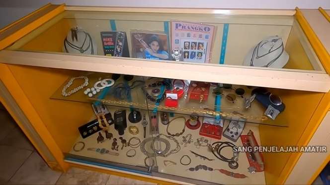 12 Potret Kondisi Rumah Nike Ardilla yang Kini Jadi Museum, Ada Puing-Puing Mobil Saat Kecelakaan!