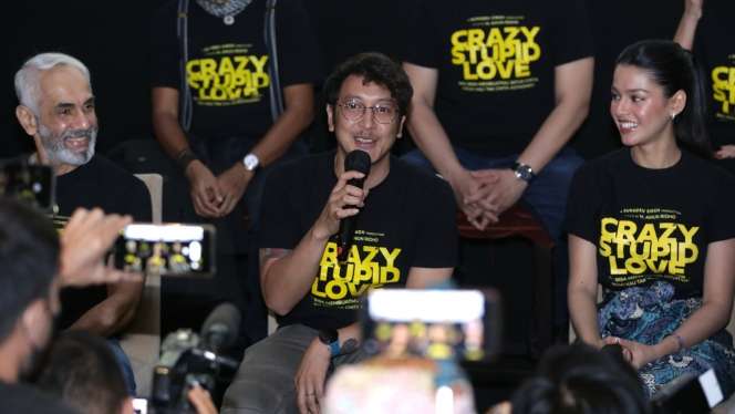 Ciuman Susan Sameh dengan Dimas Anggara di Crazy Stupid Love