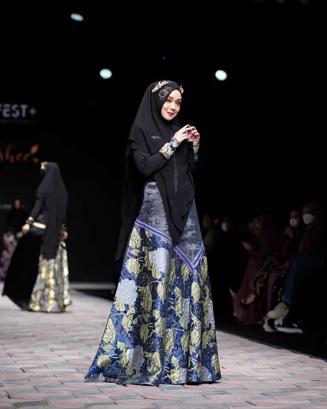 Ingat Terry Putri Presenter Bola yang Seksi? Baru 3 Bulan Nikah Terpaksa Pisah dengan Suami