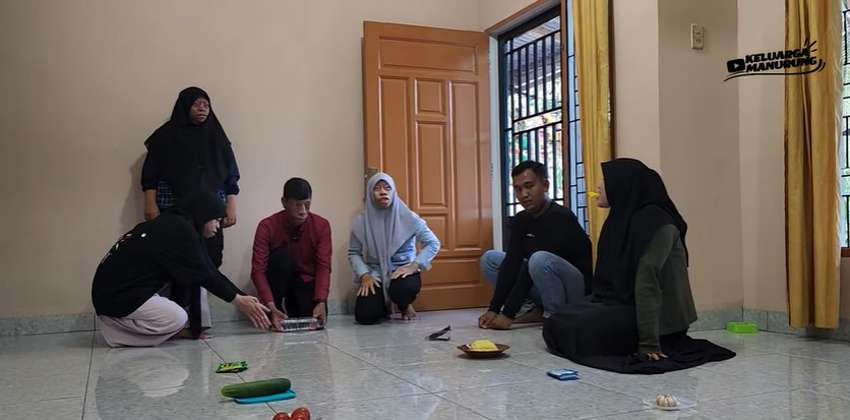 10 Potret Rumah Surya Manurung `Pengidap Sindrom Langka`, Sederhana, Atap Seng Dinding Batu Bata!
