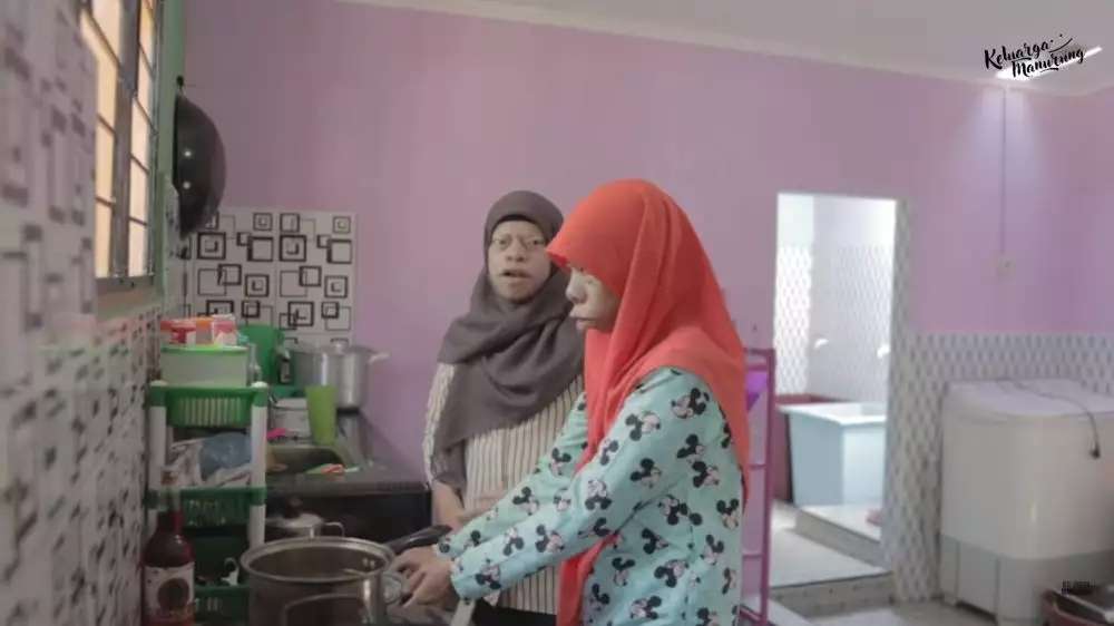 10 Potret Rumah Surya Manurung `Pengidap Sindrom Langka`, Sederhana, Atap Seng Dinding Batu Bata!