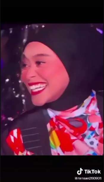Potret Lesti Kejora Manggung usai Kasus KDRT, Kerongkongan Geser Jadi Perdebatan!