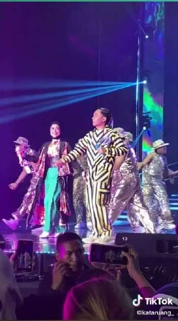 Potret Lesti Kejora Manggung usai Kasus KDRT, Kerongkongan Geser Jadi Perdebatan!