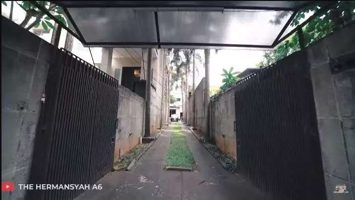 Potret Kantor Tasya Farasya, Tersembunyi di Balik Jalan Setapak, Ternyata Super Megah Bak Hotel Berbintang!