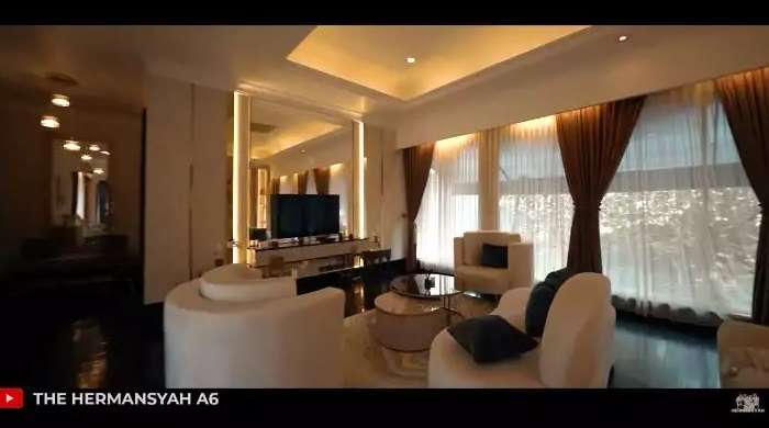 Potret Kantor Tasya Farasya, Tersembunyi di Balik Jalan Setapak, Ternyata Super Megah Bak Hotel Berbintang!