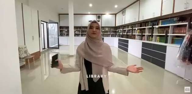 10 Potret Rumah Wirda Mansur yang Dicap Halu Oleh Netizen, Mewah Banyak Kandang Ayam 