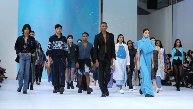 FOTO: JFW 2023 Hadirkan 116 Desainer Lintas Generasi
