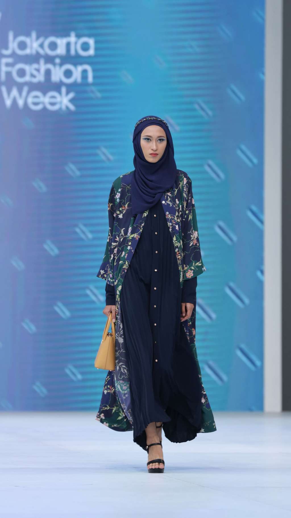 FOTO: JFW 2023 Hadirkan 116 Desainer Lintas Generasi