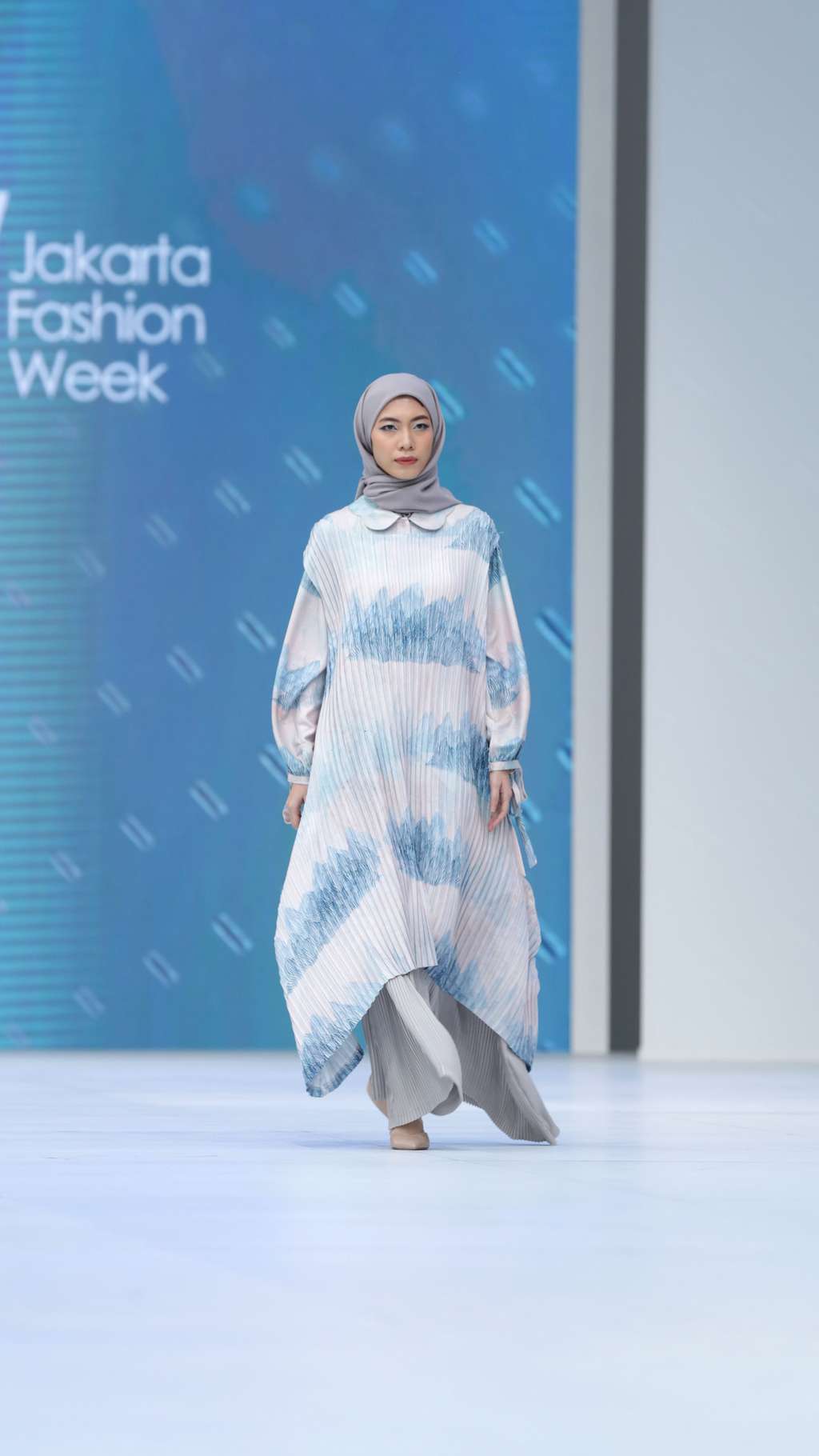 FOTO: JFW 2023 Hadirkan 116 Desainer Lintas Generasi