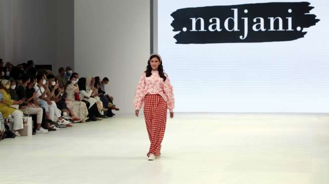 Nadjani Tampilkan Koleksi 'Sign of Spring' di JFW 2023